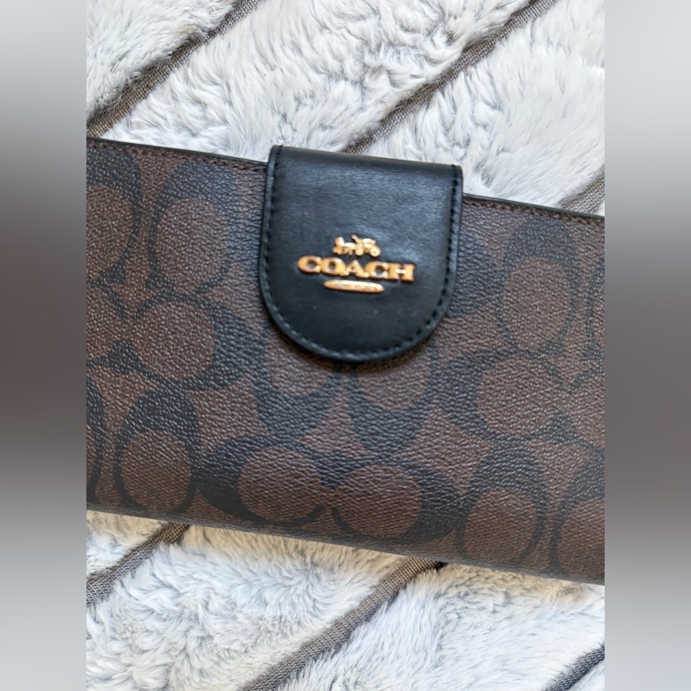 Coach Dark Brown Signature Wristlet Clutch with Gold Logo - Picture 2 of 8